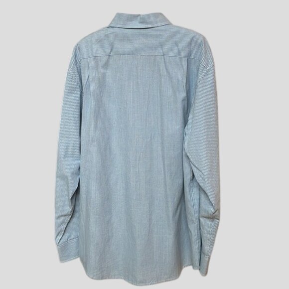 IZOD Blue Checkered Long Sleeve Button Down Shirt - Picture 2 of 9